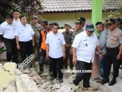 Bupati Sukabumi Tinjau Lokasi Bencana dan Serahkan Bantuan