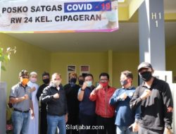 Walikota Cimahi Simbolis Berikan 2.000 Kain Masker Ke Warga RW 24 Cipageran