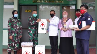 PMI Kota Cimahi Serahkan 1.500 Sarung Tangan, Untuk Tim Medis RS Dustira