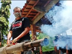 Cegah Dini DBD, Ketua Fraksi Gerindra DPRD Kabupaten Sukabumi Lakukan Fogging