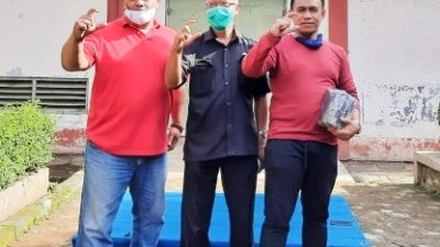Pertina Cimahi Bersama UPTD Rusunawa Cigugur, Bagi-Bagi Masker ke Warga 