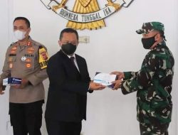 Bupati Sukabumi Serahkan Bantuan Alat Rapid Test Kepada TNI Dan POLRI