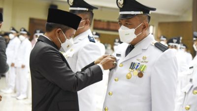 Bupati Lantik 49 Kades Terpilih, DS : “Selaraskan RPJM Desa dengan visi misi Kabupaten Bandung”