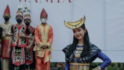 SMK PI Gelar Fashion Show Kebudayaan, Peringati Hari Kartini