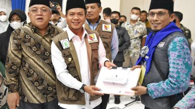 Bupati DS Lepas Kloter Pertama Calon Jamaah Haji Kabupaten Bandung