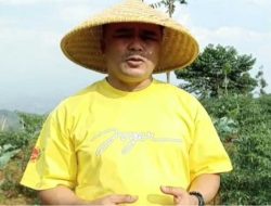 Sambangi Petani Cimenyan, Sugianto: “Petani Harus Berinovasi Jaga Ketahanan Pangan”