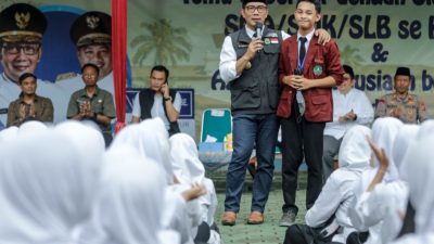 Kadisdik Dampingi Gubernur di Acara “Temu Gubernur dengan Siswa dan Guru SMA/SMK/SLB Se-Kabupaten Bogor”